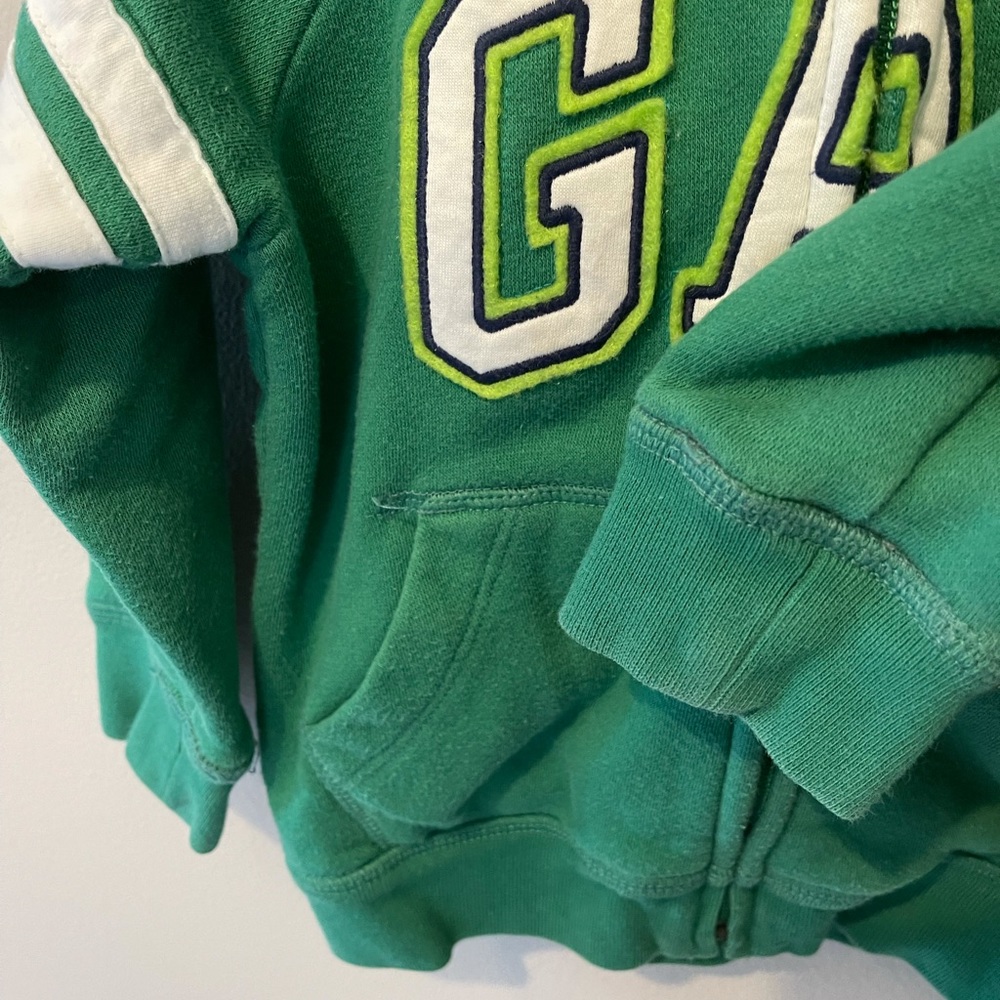 3 sweaters - Picture 10 of 16